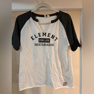 Elemental Women’s v neck /Size M